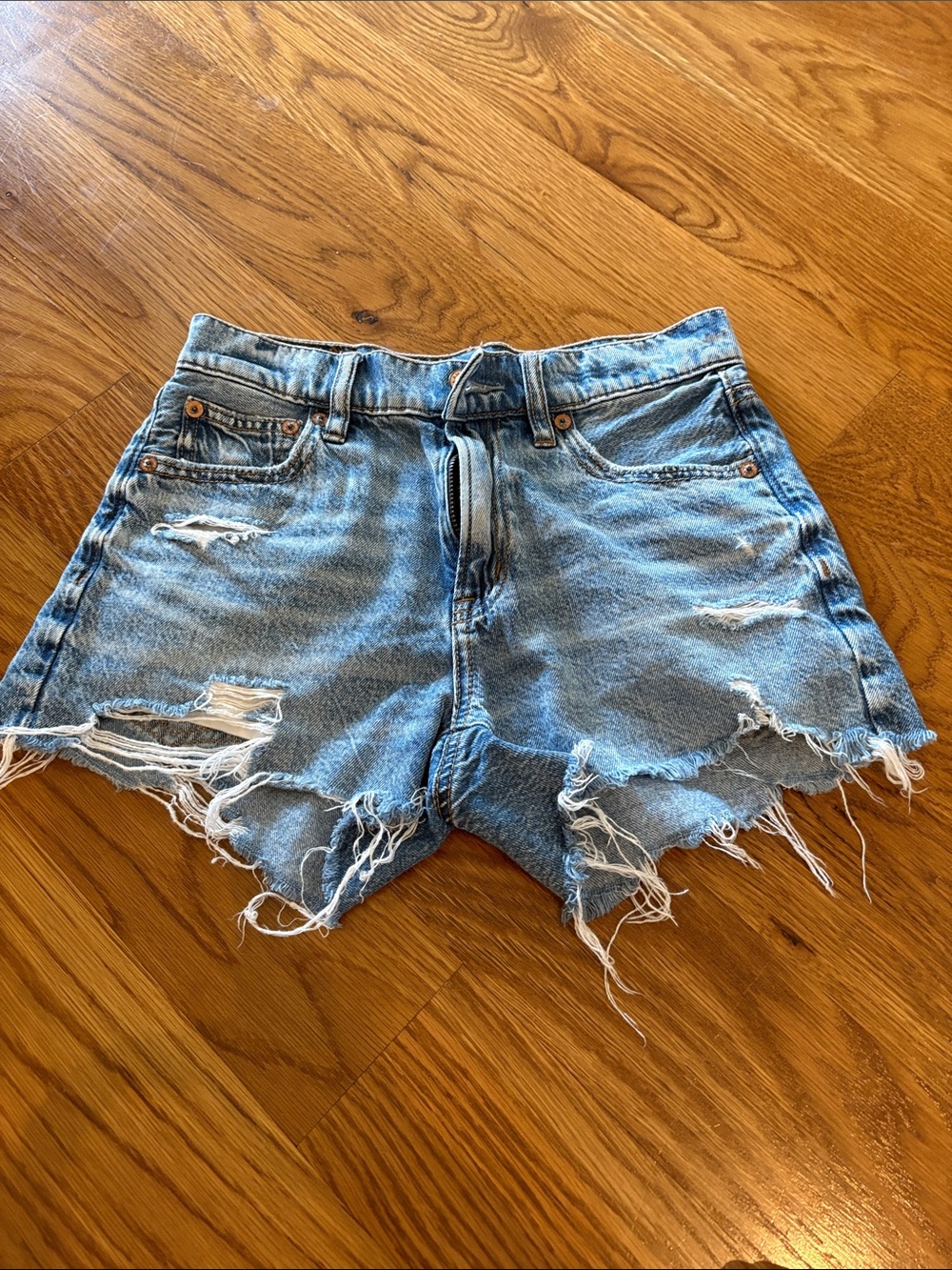 American eagle Distressed Light Blue Denim Women’s Shorts sz000